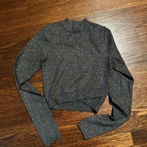 Cross front cropped top